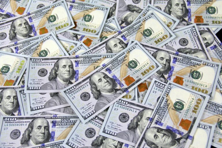 dollar100